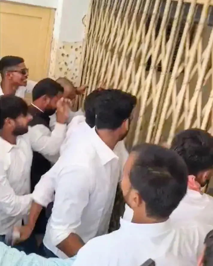  प्रशासन से मांग करते दौरान मामला गंभीर सौ0
RExpress भारत 
